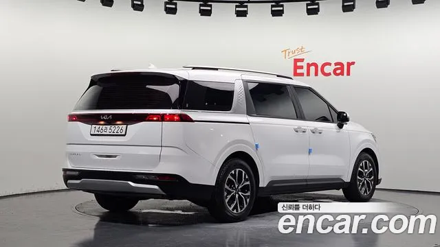 Kia Carnival 2021 thumb 2