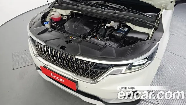 Kia Carnival 2021 thumb 5