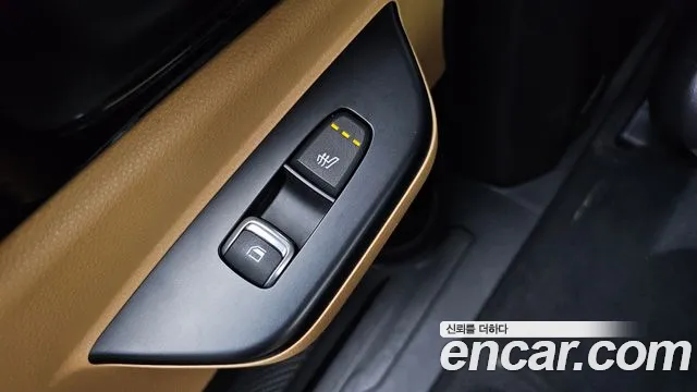 Kia Carnival 2021 thumb 4