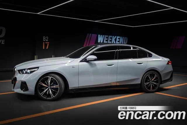 BMW 5 серии 2024 thumb 11