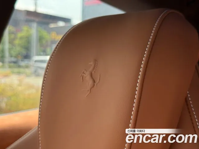 Ferrari Purosangue 2024 thumb 4