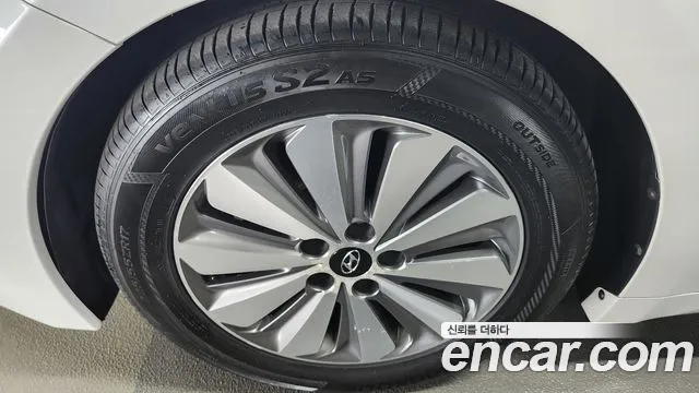 Hyundai Grandeur 2014 thumb 5