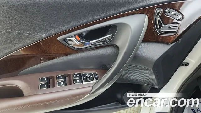 Hyundai Grandeur 2014 thumb 9