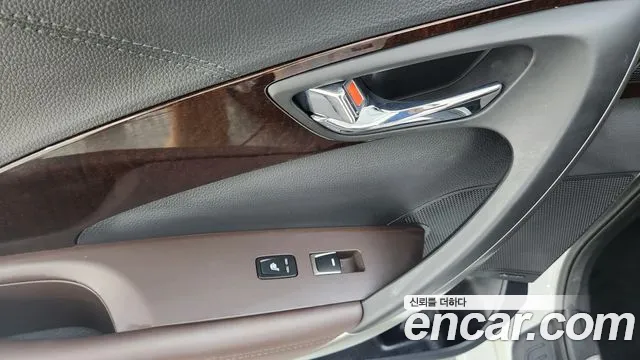 Hyundai Grandeur 2014 thumb 3