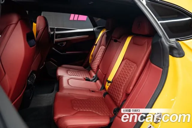 Lamborghini Urus 2019 thumb 8