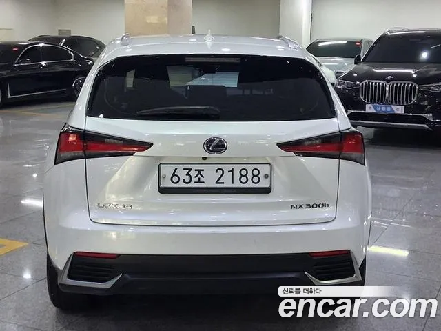 Lexus NX 2018 thumb 12