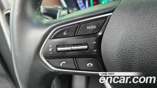 Hyundai Santa Fe 2018 thumb 10