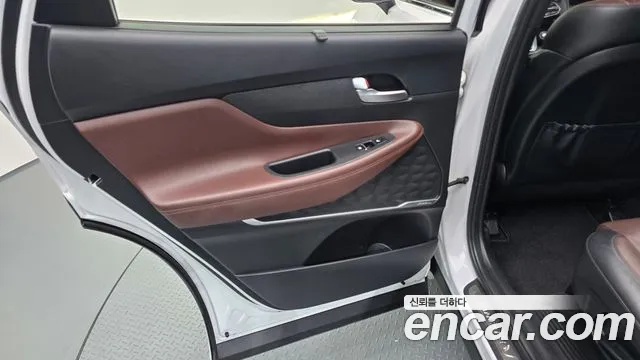 Hyundai Santa Fe 2018 thumb 6
