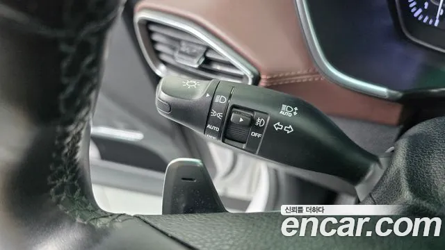 Hyundai Santa Fe 2018 thumb 3