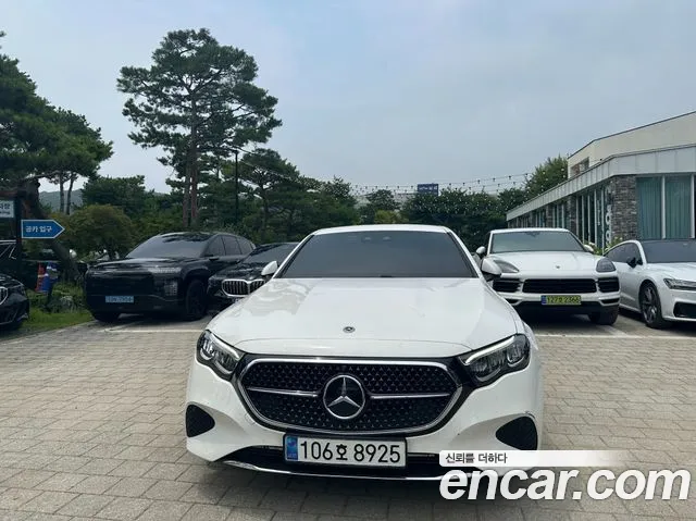 Mercedes-Benz E-Class 2024 thumb 3