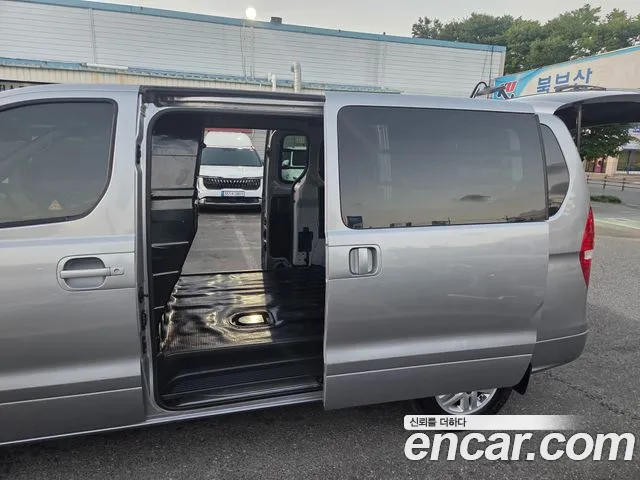 Hyundai Starex 2020 thumb 9
