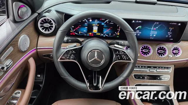 Mercedes-Benz E-Class 2022 thumb 8
