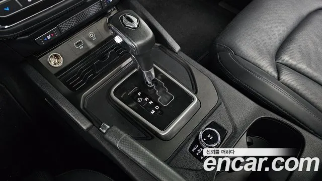 KGM Rexton 2019 thumb 3