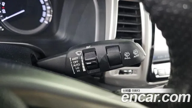 KGM Rexton 2019 thumb 5