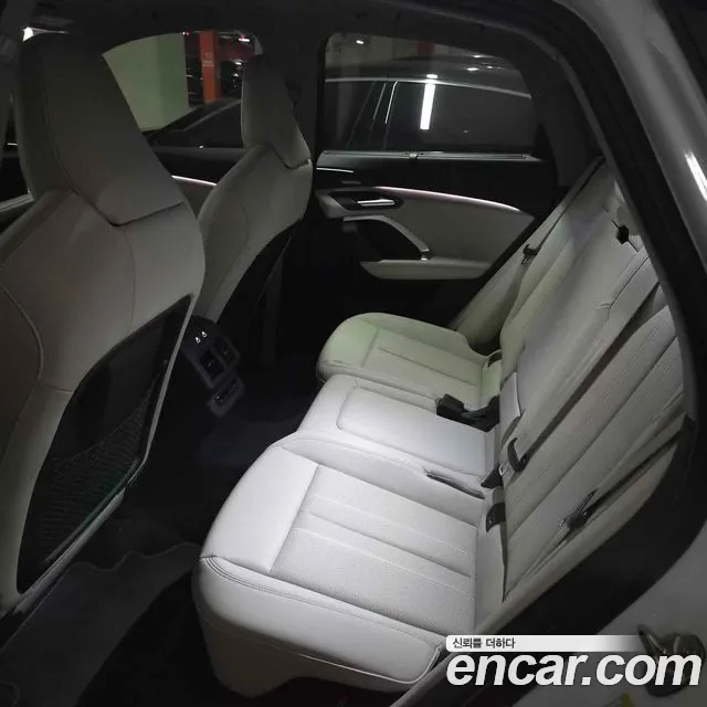 Audi Q5 2025 thumb 6