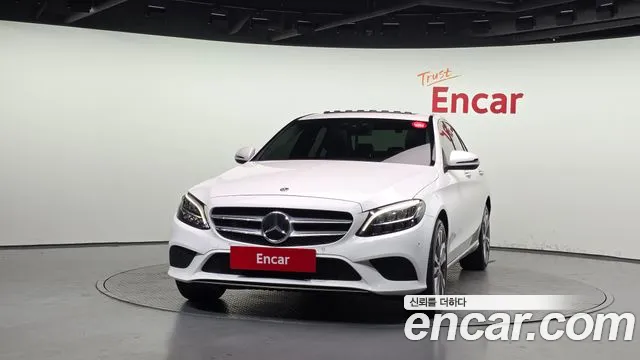 Mercedes-Benz C-Class 2020 thumb 8