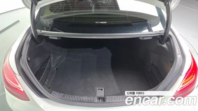 Mercedes-Benz C-Class 2020 thumb 6