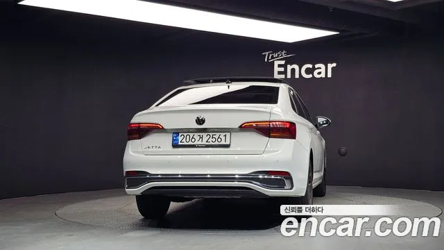 Volkswagen Jetta 2023 thumb 7