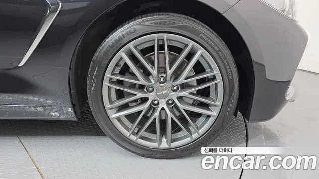 Genesis G70 2018 thumb 5
