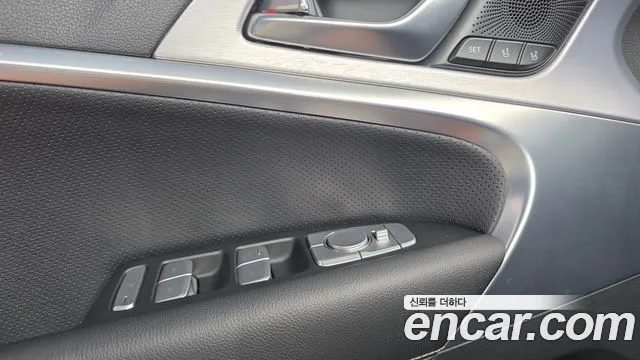 Genesis G70 2018 thumb 9