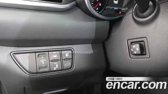 Genesis G70 2018 thumb 10