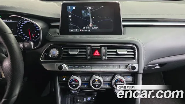 Genesis G70 2018 thumb 2