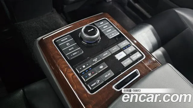 Hyundai Equus 2014 thumb 10