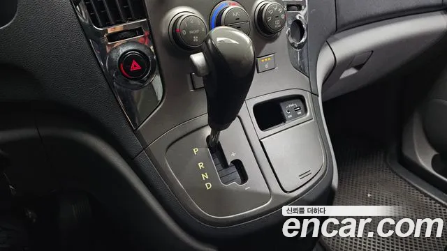Hyundai Staria 2012 thumb 9