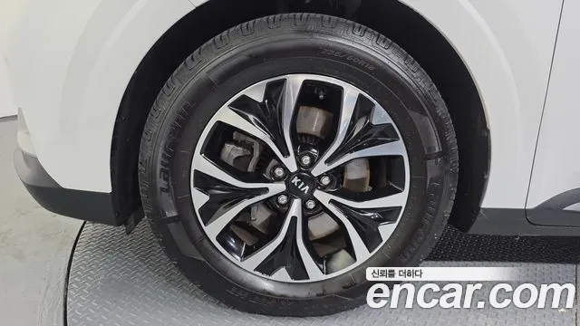 Kia Carnival 2021 thumb 3