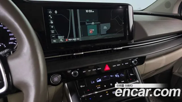Kia Carnival 2021 thumb 12
