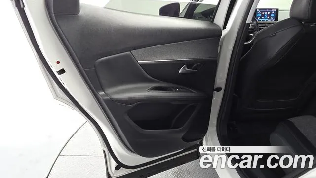 Peugeot 3008 2019 thumb 3