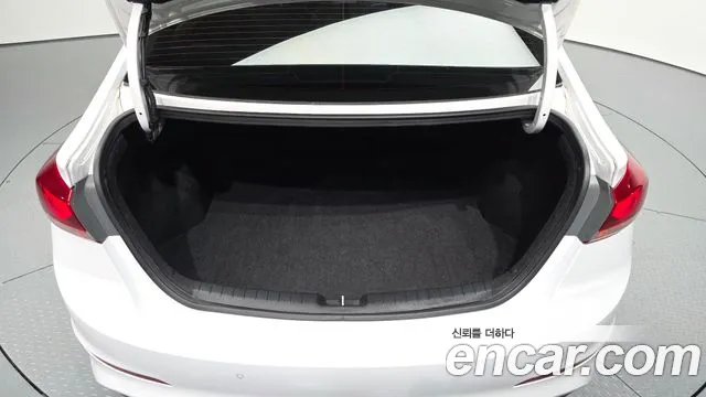 Hyundai Avante 2018 thumb 2