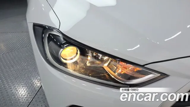 Hyundai Avante 2018 thumb 3
