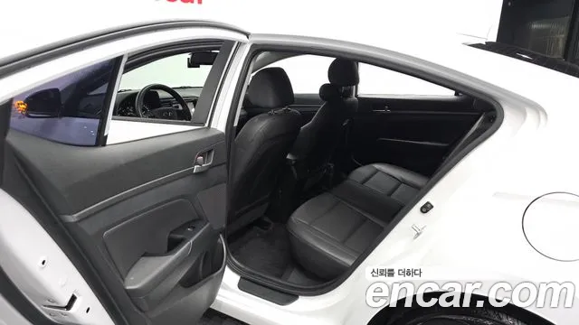Hyundai Avante 2018 thumb 4