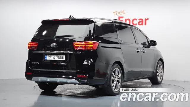 Kia Carnival 2018 thumb 7