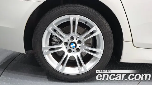 BMW 5 серии 2013 thumb 11