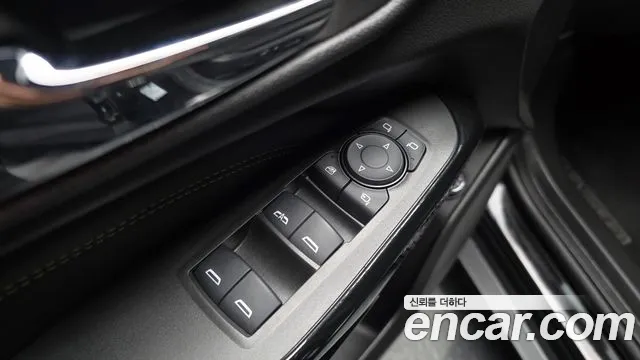 Chevrolet Tracker 2025 thumb 2