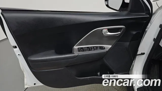 Kia Niro Plus 2022 thumb 9