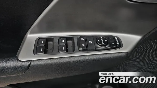 Kia Niro Plus 2022 thumb 6