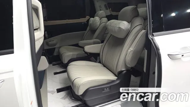 Kia Carnival 2025 thumb 3