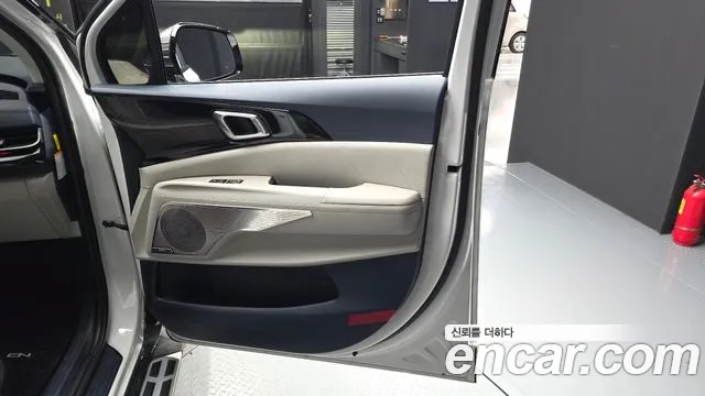 Kia Carnival 2025 thumb 2
