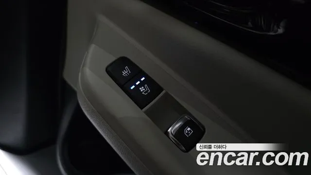 Kia Carnival 2025 thumb 4