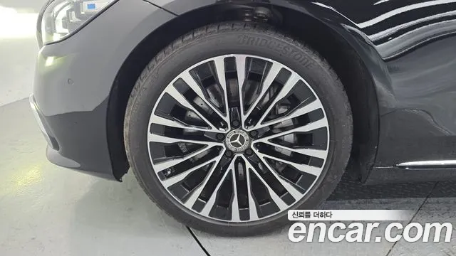 Mercedes-Benz S-Class 2021 thumb 5
