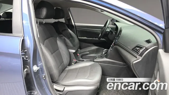 Hyundai Avante 2017 thumb 6