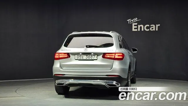 Mercedes-Benz GLC 2017 thumb 11
