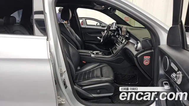 Mercedes-Benz GLC 2017 thumb 6