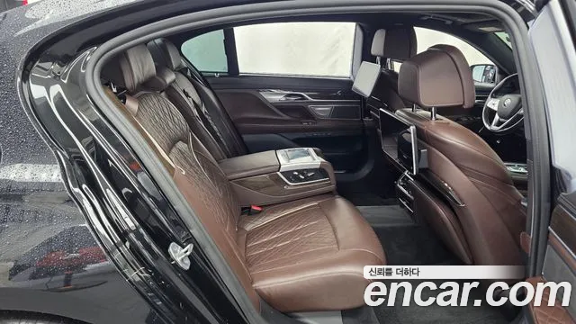 BMW 7 серии 2020 thumb 10