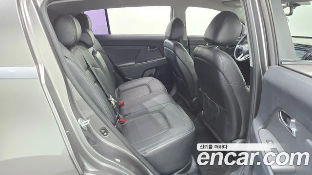 Kia R 2012 thumb 11