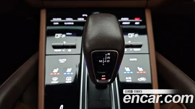 Porsche Cayenne 2019 thumb 8