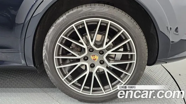 Porsche Cayenne 2019 thumb 4